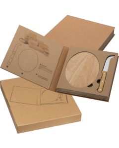 Käseset mit Holzbrettchen und Käsemesser