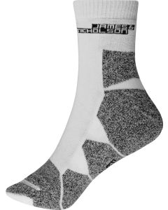 Funktionelle Sportsocken für Damen und Herren